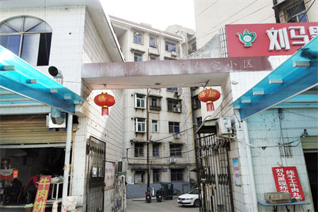 台儿庄西苑小区3室2厅1卫110平米好位置好地段大储藏室